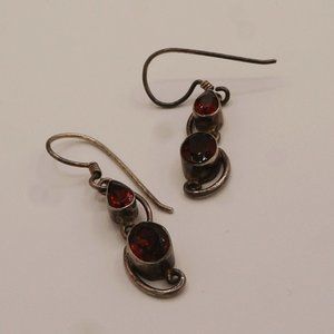 Vintage Red Teardrop and Oval Faceted Garnet Dangle Silver Earrings